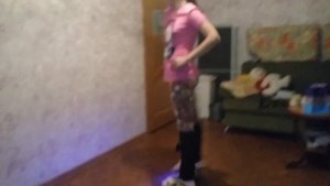 Учим кататься на гироскутере и делать трюки.