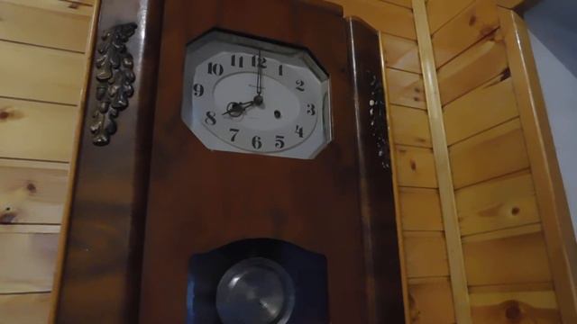 Часы с боем! смотреть онлайн