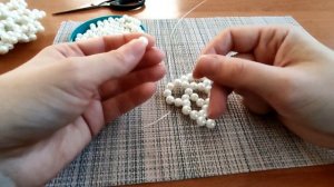 Снежинка из бусин