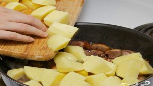Тушенная утка с баклажанами и картофелем