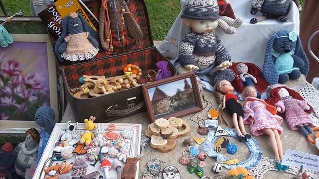 Покупки во Пскове, что привезти из Пскова, Псковские сувениры в День Города смотреть онлайн