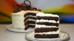 Потрясающий ШОКОЛАДНЫЙ ТОРТ со сливочно-сырным кремом — РЕЦЕПТ, который вы ЗАХОТИТЕ СОХРАНИТЬ себе