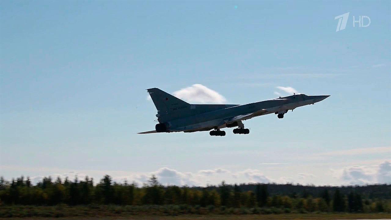 Российские дальние бомбардировщики совершили плановый полет над нейтральными водами Балтики