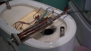 Водонагреватель ZANUSSI. Окончание гарантийного срока и вскрытие нагревательных тэнов.