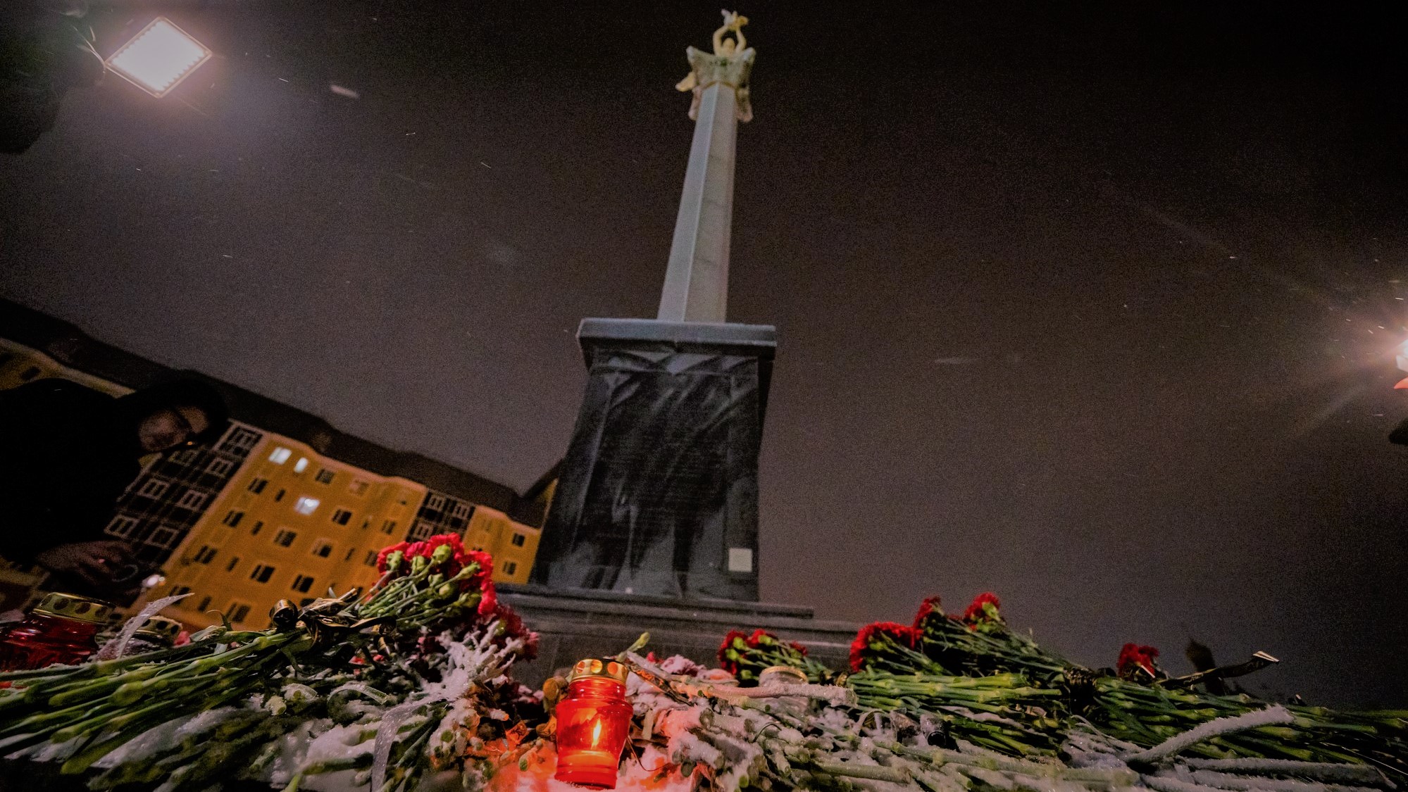 Что происходит в день траура. Объявлен траур. 8 Декабря день скорби. Траур по погибшим в Сызрани Ульяновск март.
