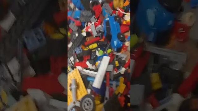 пытаюсь построить что нибудь из лего
