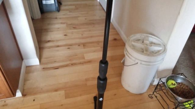 Triad Orbit T3 Stand w/elevator pole смотреть онлайн