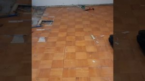 Капитальный ремонт щитового паркета: переборка, шлифовка, покрытие водным лаком