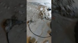 Влажные салфетки забили канализацию.Прочистка канализации гибким валом с цепной насадкой в подвале.