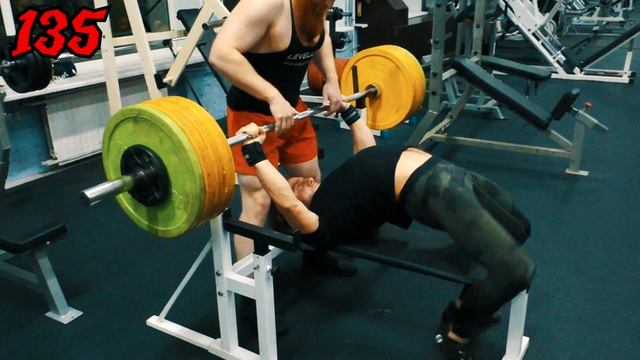 Тренировка бодибилдера и пауэрлифтера. В чём разница? смотреть онлайн