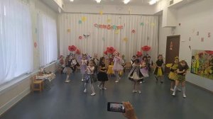 "Муха-Цокотуха". Утренник подготовительной группы к весеннему празднику, посвященному 8 марта.