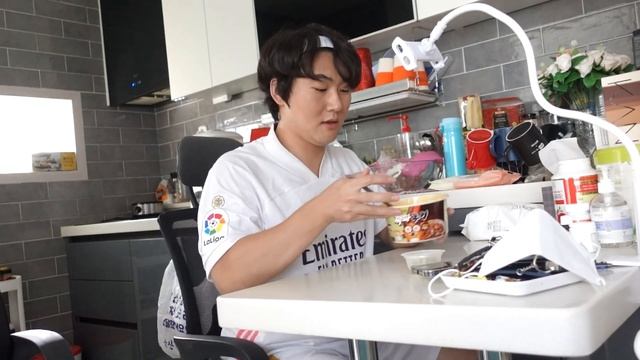 [SUB] Revenge Prank | Cooking Chappagheti/Ramyeon for my husband using all the wrong steps ??? смотреть онлайн