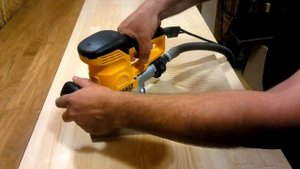 Эксцентриковая шлифмашина(ЭШМ) DeWalt  D26410-обзор,работа и анекдот про поломку.