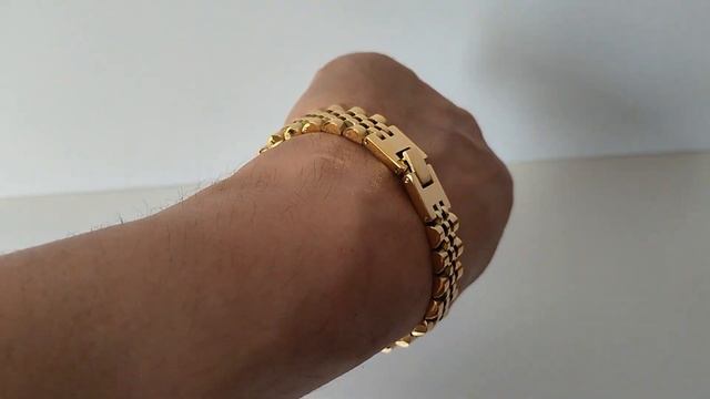 Шикарный мужской браслет на руку под золото смотреть онлайн