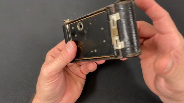 Vintage Vest Pocket Kodak Model B, Petite, and Boy Scout Cameras смотреть онлайн