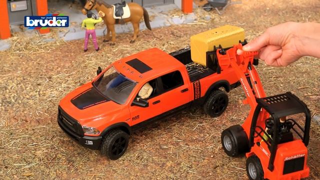 Bruder Toys RAM 2500 Pick Up Truck w/ Horse Trailer & Horse - #02501 смотреть онлайн
