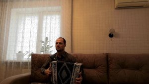 Расцвела под окошком белоснежная вишня