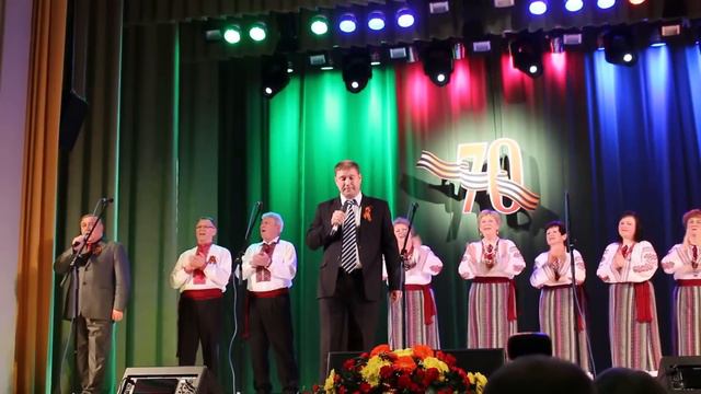 “День Победы“ Поёт Дмитрий Борисов, Эстония, г Силламяэ смотреть онлайн