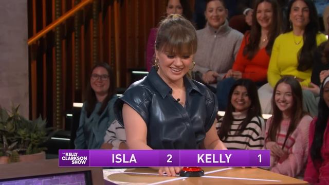 Isla Fisher vs. Kelly Clarkson: Famous Girlfriends Trivia