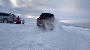 Тест драйв Land Cruiser 200. Крузак в глубоком снегу. Дизель.