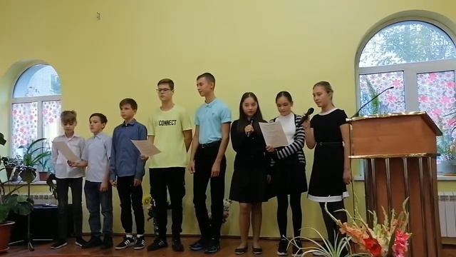 Песня Там далеко за облаками смотреть онлайн