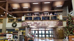 Поздравление с Рождеством Христовым в Cabela's