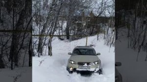 Субару Аутбек по снегу в гору! Subaru Outback through the snow in the mountain!