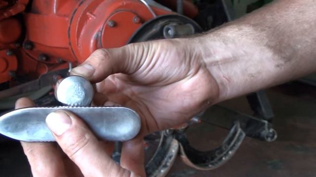 Замена шпилек заднего колеса т-25