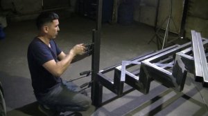 Уличная лестница из косоура в стиле LOFT - полезная и забавная идея лестница на второй этаж