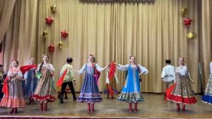 Вокально-хореографическая композиция по мотивам казачьего фольклора"Травонька"анс "Уральская вечора