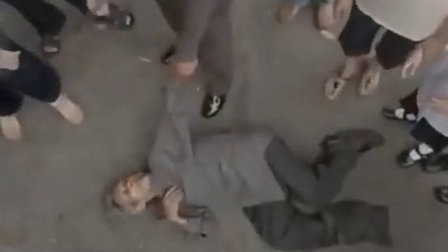 яке бечораву танхо яке лаб ташна дар сахро смотреть онлайн