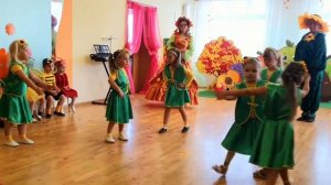 "Танец подсолнушков" в средней группе