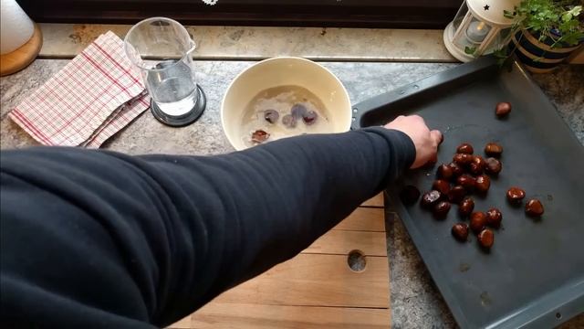 Maroni/Esskastanien im Backofen zubereiten (kurz) смотреть онлайн