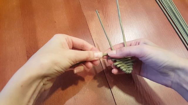 Новогодняя ЁЛОЧКА 2 из газетных трубочек! DIY