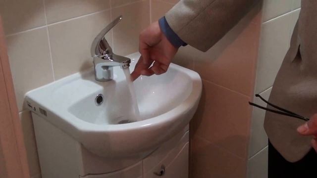 Прием и передача квартиры. Проверка сантехники в туалете. смотреть онлайн