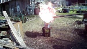 Как взрывается ацетилен. Карбид против кротов.