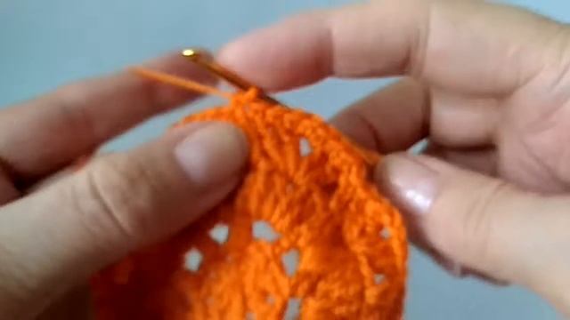 Берет для куклы. Вяжем одежду для кукол. смотреть онлайн