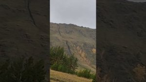 певица в горах ?