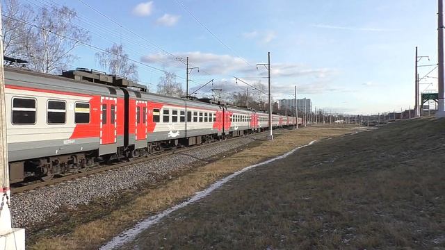 Электропоезд ЭД4М-0465 (ТЧ-7) скоростной приг. поезд "РЭКС-экспресс" №7125 Раменское -Москва. смотреть онлайн