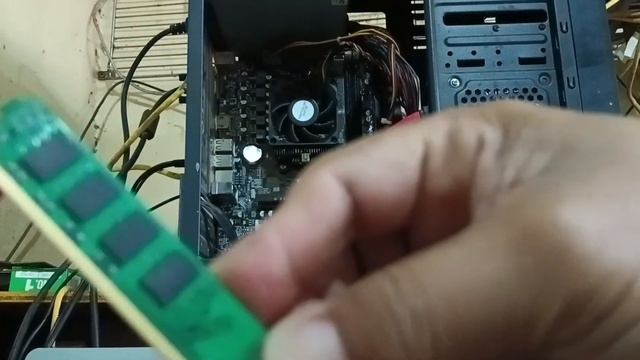 How to fix Computer no display or no signal on monitor step by step