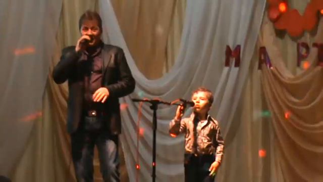 Внук поёт с дедом смотреть всем!!!!! смотреть онлайн