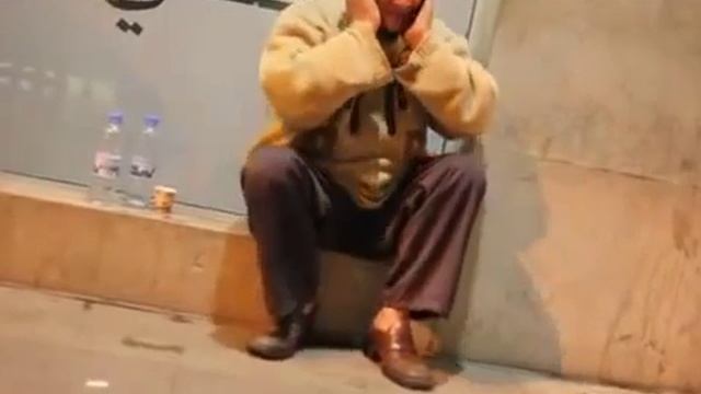 Красивый Таджвид на улице в Ливане. смотреть онлайн