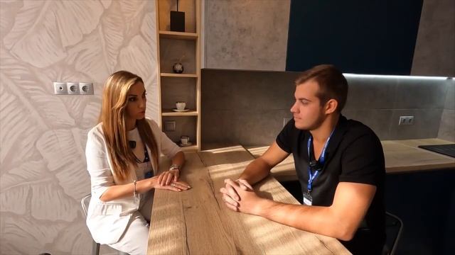 Квартира с дизайнерским ремонтом !