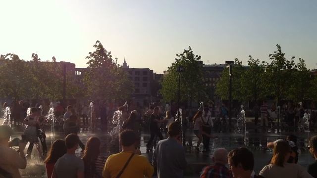 Танго в фонтане смотреть онлайн