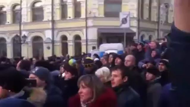 Очередь у посольства РМ в Москве в день выборов ч. 3