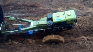Риєм траншею для каналізації мотоблоком