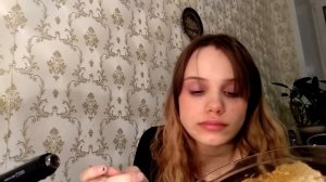 АСМР ИТИНГ МЕДОВЫЕ СОТЫ, ПОЕДАНИЕ МЕД В СОТАХ *Шепот* / ASMR EATING RAW HONEYCOMB *WHISPER* Mukbang