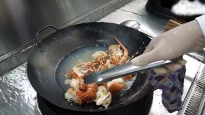 Хрустящий лобстер в Корейском ресторане