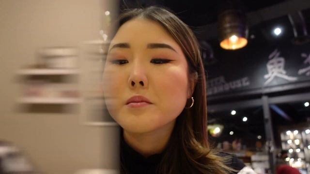 VLOG✨ - making 2023 vision board, unboxing Apple AirPods Max? at-home salon blowout | WEARELAMODE смотреть онлайн