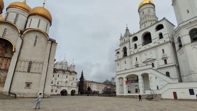 Архангельский собор, Благовещенский собор, Успенский собор, Колокольня Ивана Великого!